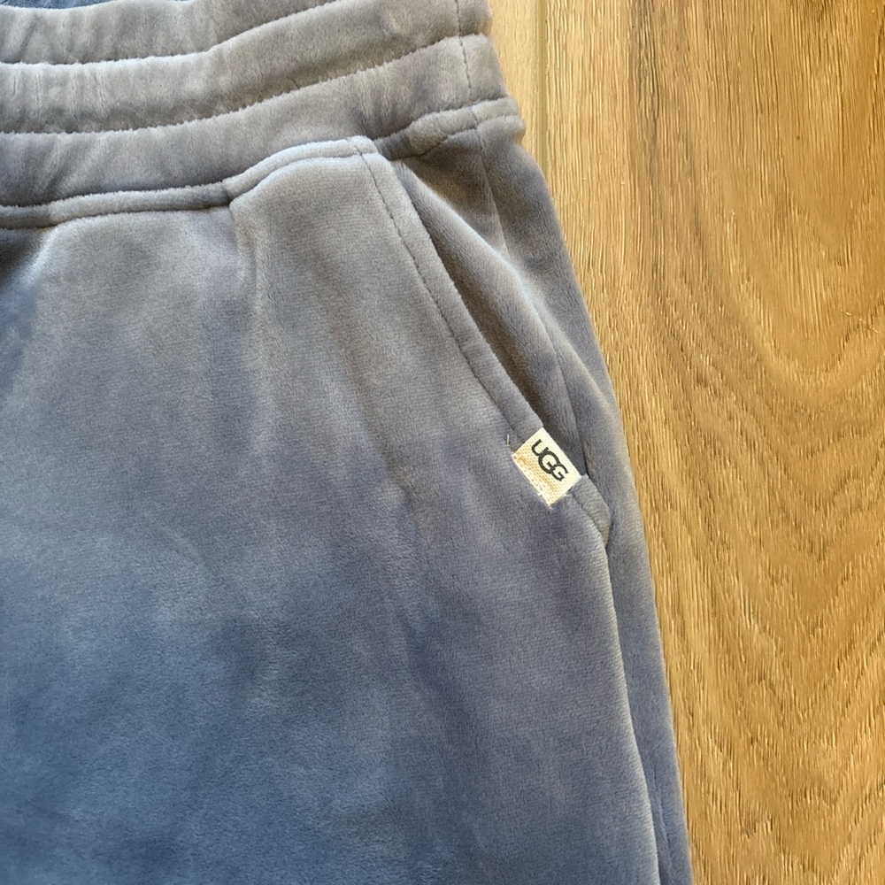 UGG Pants - Picture 4 of 5
